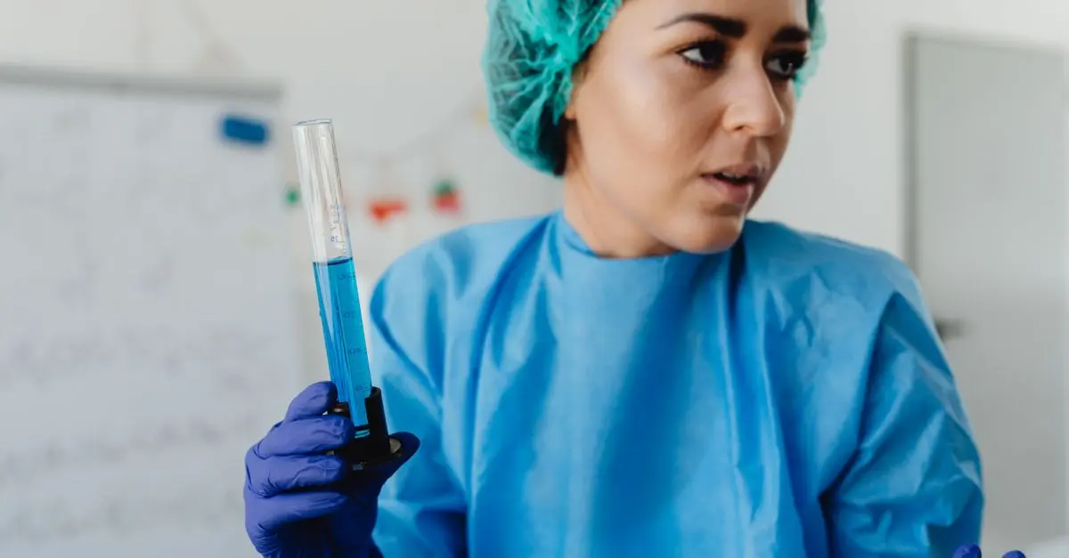 How to Choose the Right Path to Become a Scientist